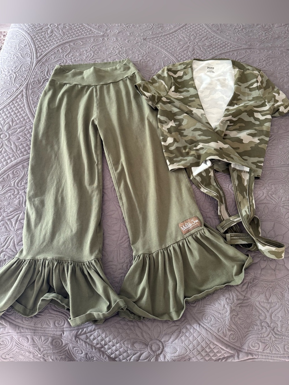 Matilda Jane Green Ruffle Pant and VS top outfit S/M